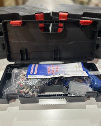 OFERTA Pistola de clavos con accesorios